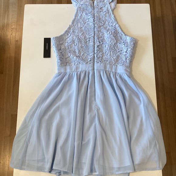 NWT Lulu’s Lover’s Game Light Blue Lace Skater Dress Small - Picture 10 of 12